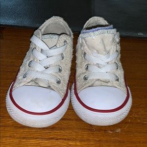 Kids converse